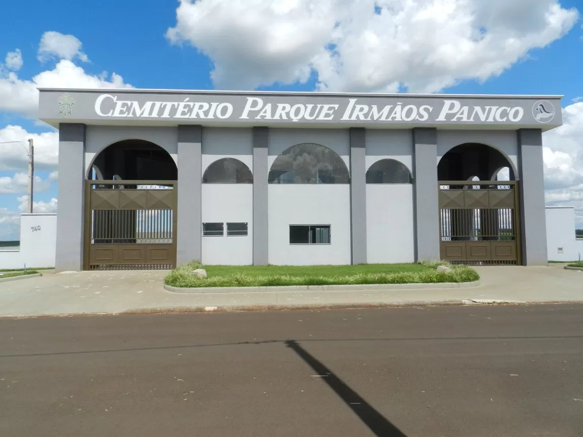 Cemiterio-Irmaos-Panico
